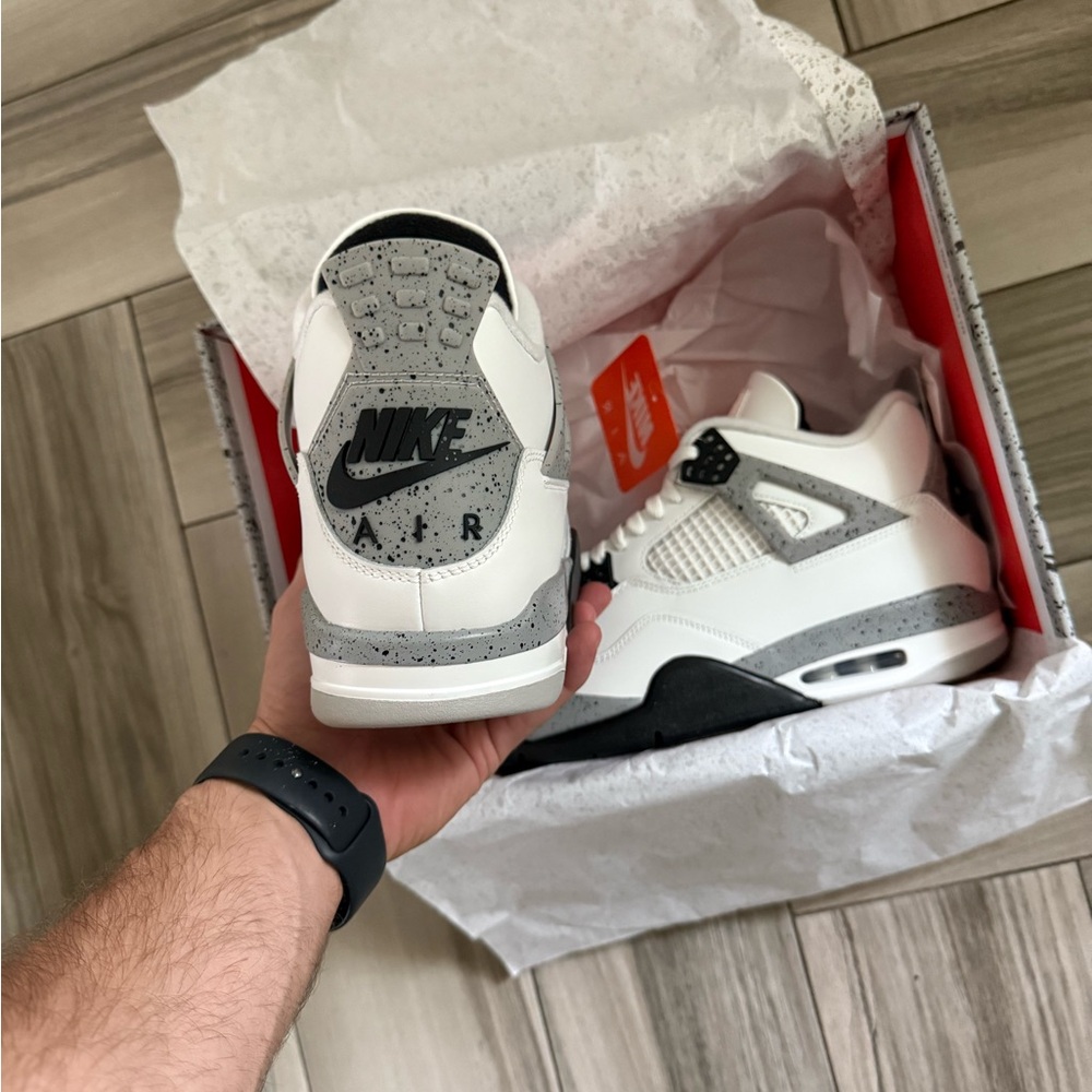 Jordan 4 White Cement - Picture 3 of 5